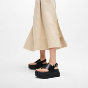 F-MODE Stack Leather Back-Strap Toe-Post Sandals