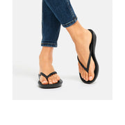 IQUSHION Ergonomic Flip-Flops