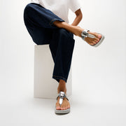 FINO Metallic Crystal Prism Toe-Post Sandals