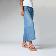 FINO Crystal-Chain Leather Toe-Post Sandals