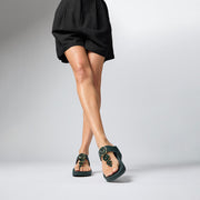 FINO Resin-Hoop Leather Toe-Post Sandals