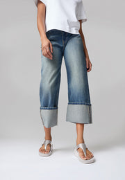 LULU Crystal-Buckle Metallic-Leather Toe-Post Sandals