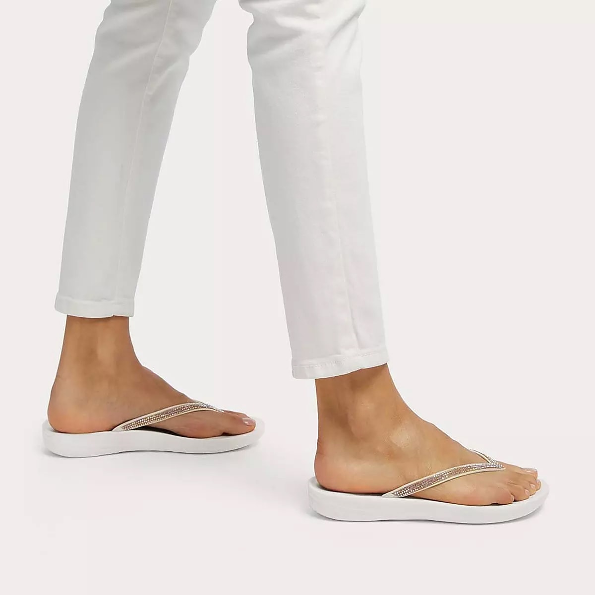 FitFlop IQUSHION Sparkle Flip-Flops - Urban White (R08-194) – Fitflop ...