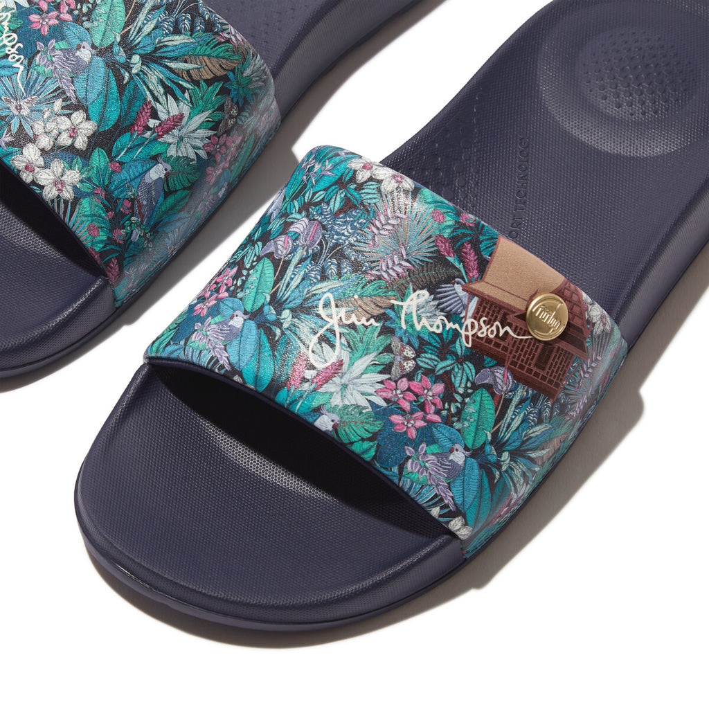 FitFlop IQUSHION x Jim Thompson Water-Resistant Slides - Heritage Blue ...