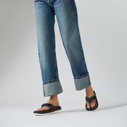 FitFlop x Song Hye Kyo<br>SURFF Contrast-Stitch Leather Toe-Post Sandals